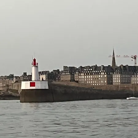Bambou Nyaraló
